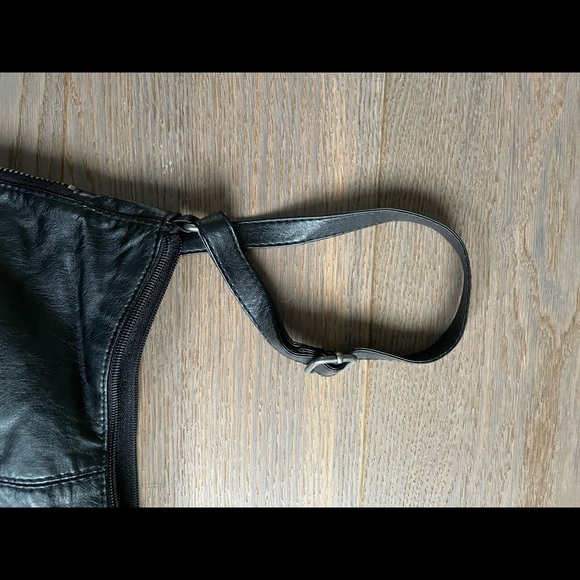 Classic black faux leather crossbody - Picture 4 of 4